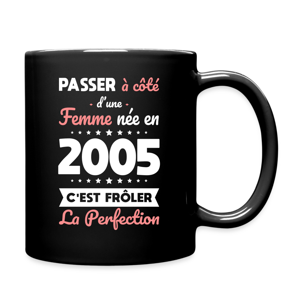 Mug uni - Anniversaire 20 Ans - Née en 2005 - Frôler la perfection - noir