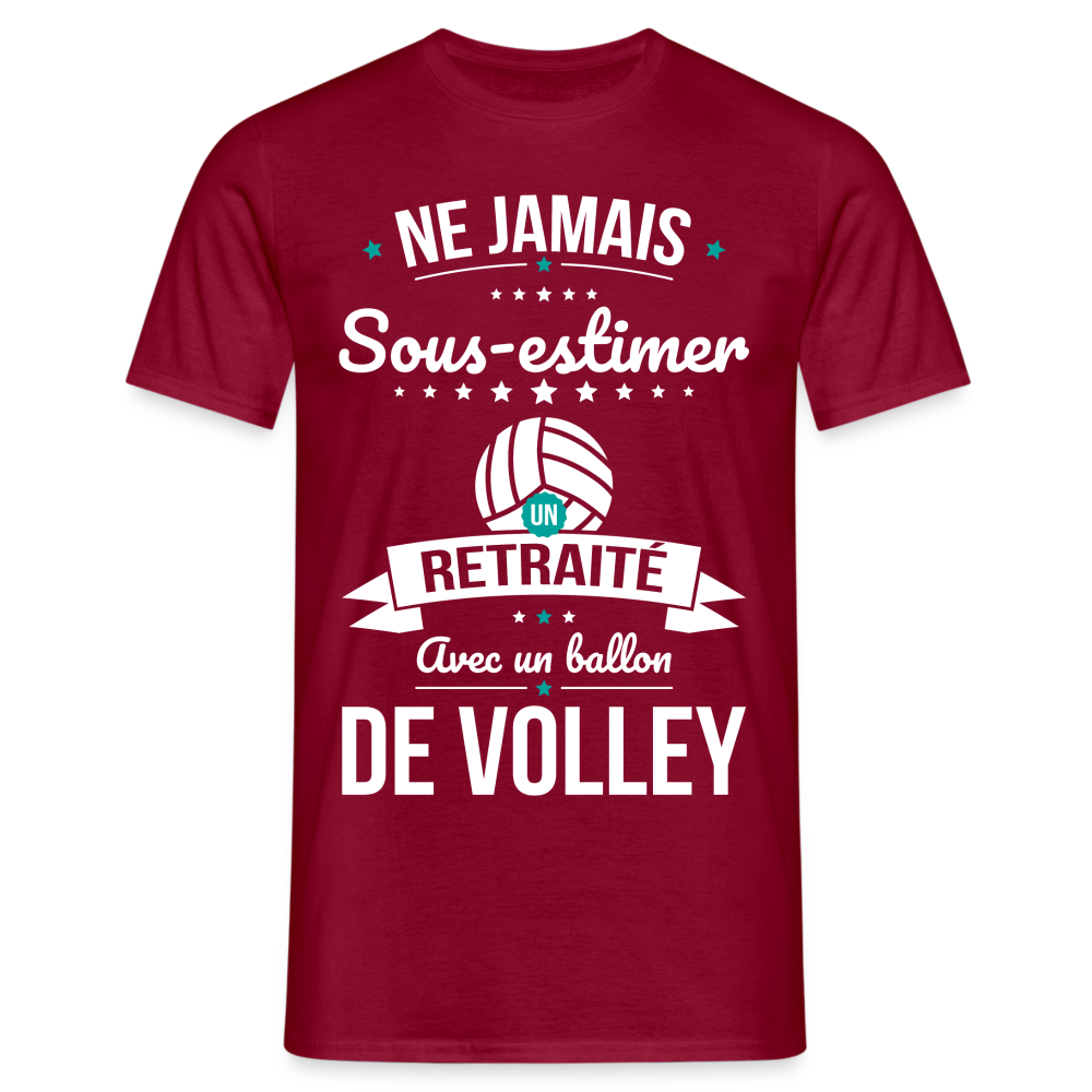 T-shirt Homme - Ne jamais sous-estimer un retraité avec un ballon de volley - rouge brique