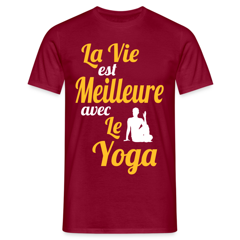 T-shirt Homme - La vie est meilleure avec le Yoga - rouge brique